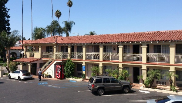 Santa Ana Travel Inn image 1