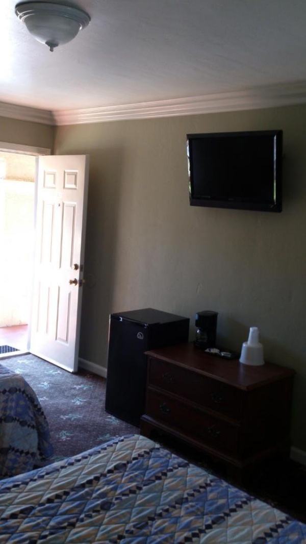 Santa Ana Travel Inn image 21